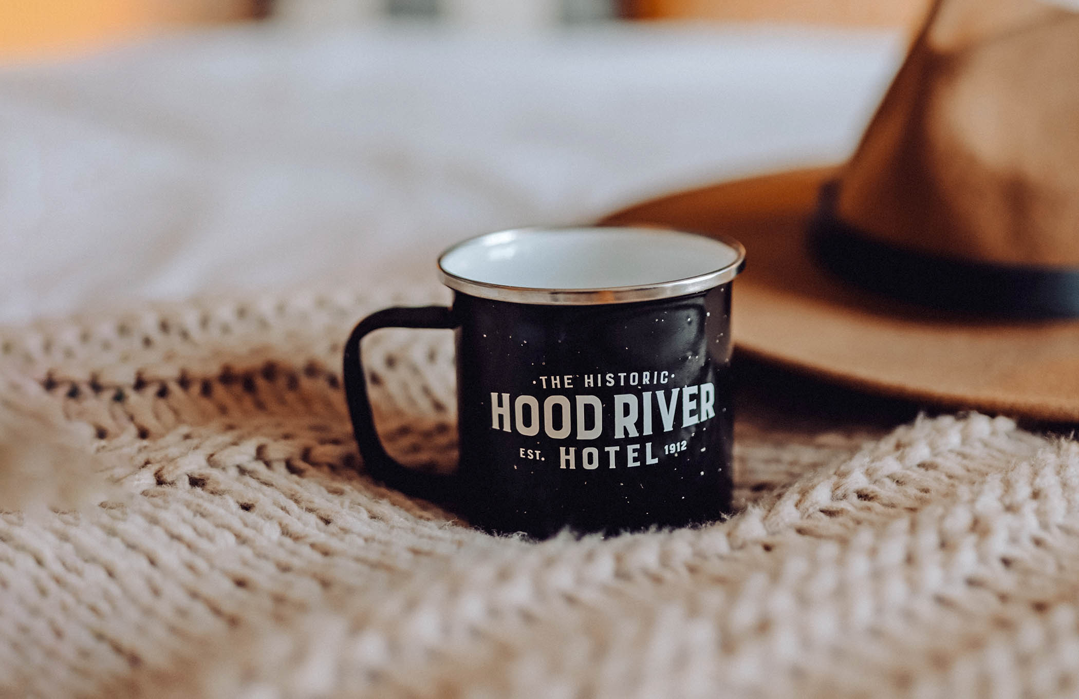 hood river hotel coffee mug