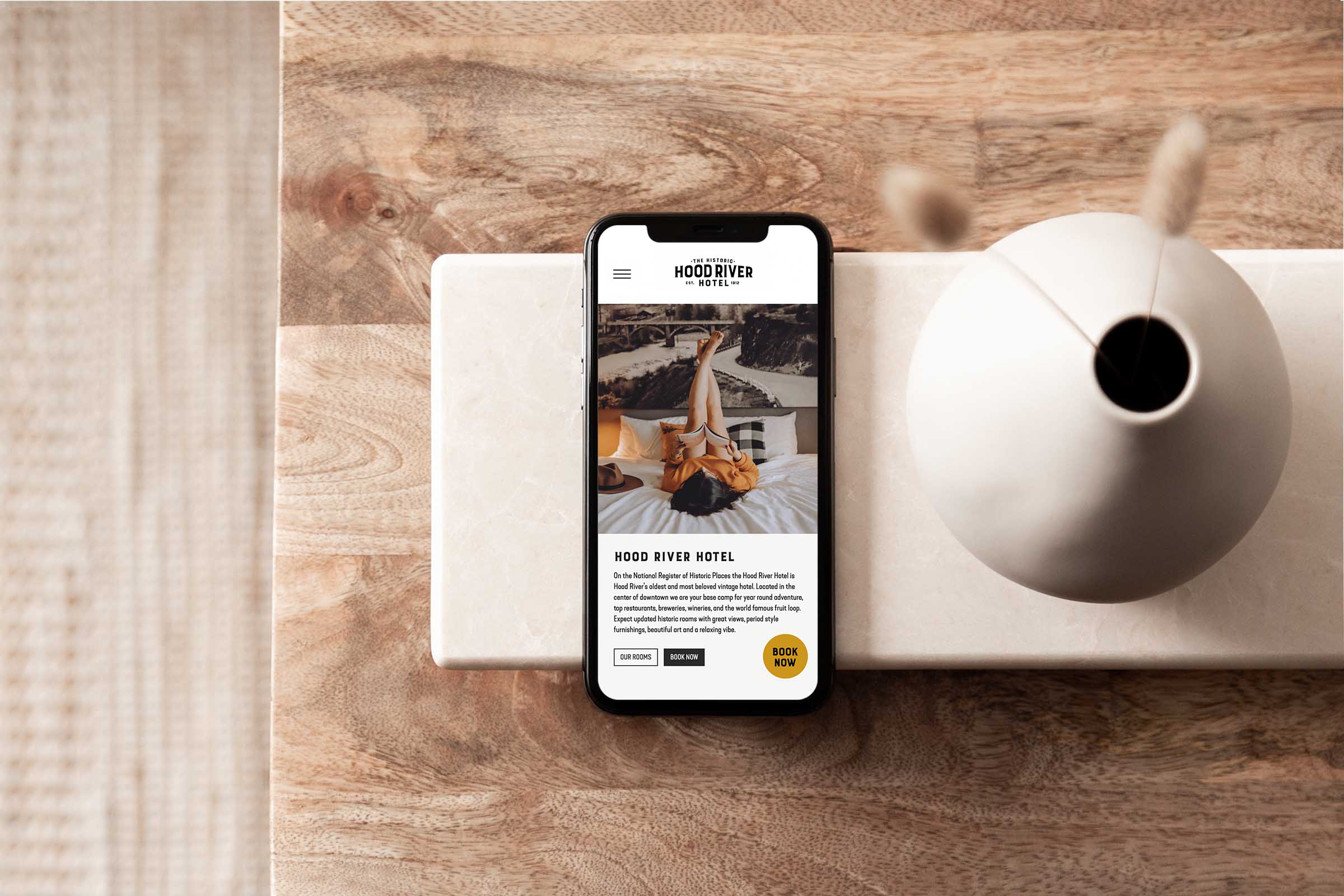 mobile web design for hood river hotel